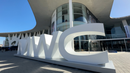MWC2024完美收官 微網優聯創新方案與智能眼鏡系列掀起未來通信浪潮